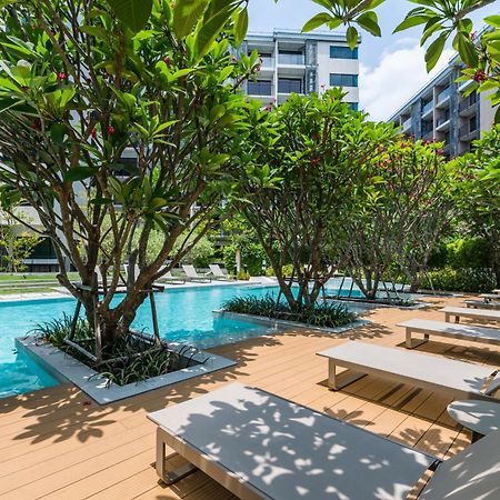 Blossom Sathorn By Plearn Apartment Bangkok Exterior photo