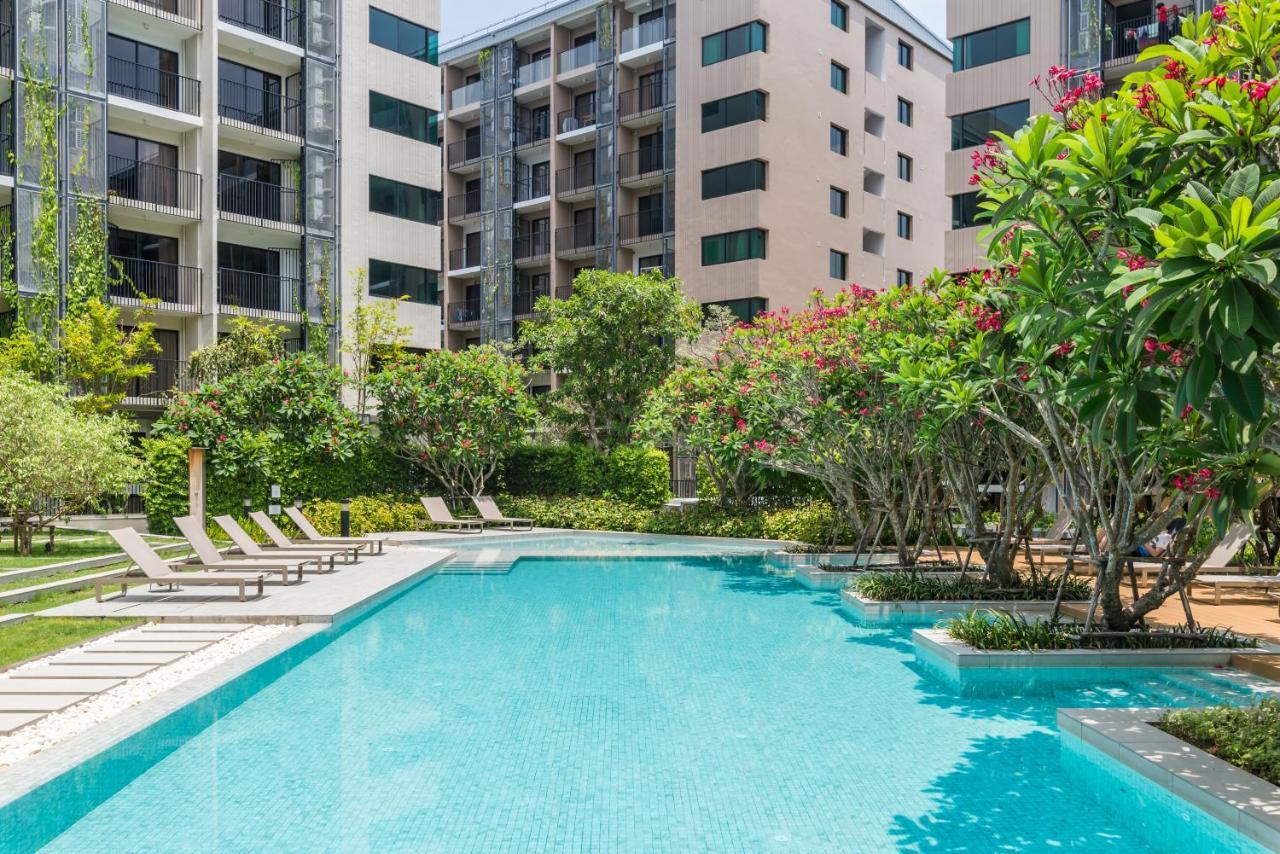 Blossom Sathorn By Plearn Apartment Bangkok Exterior photo