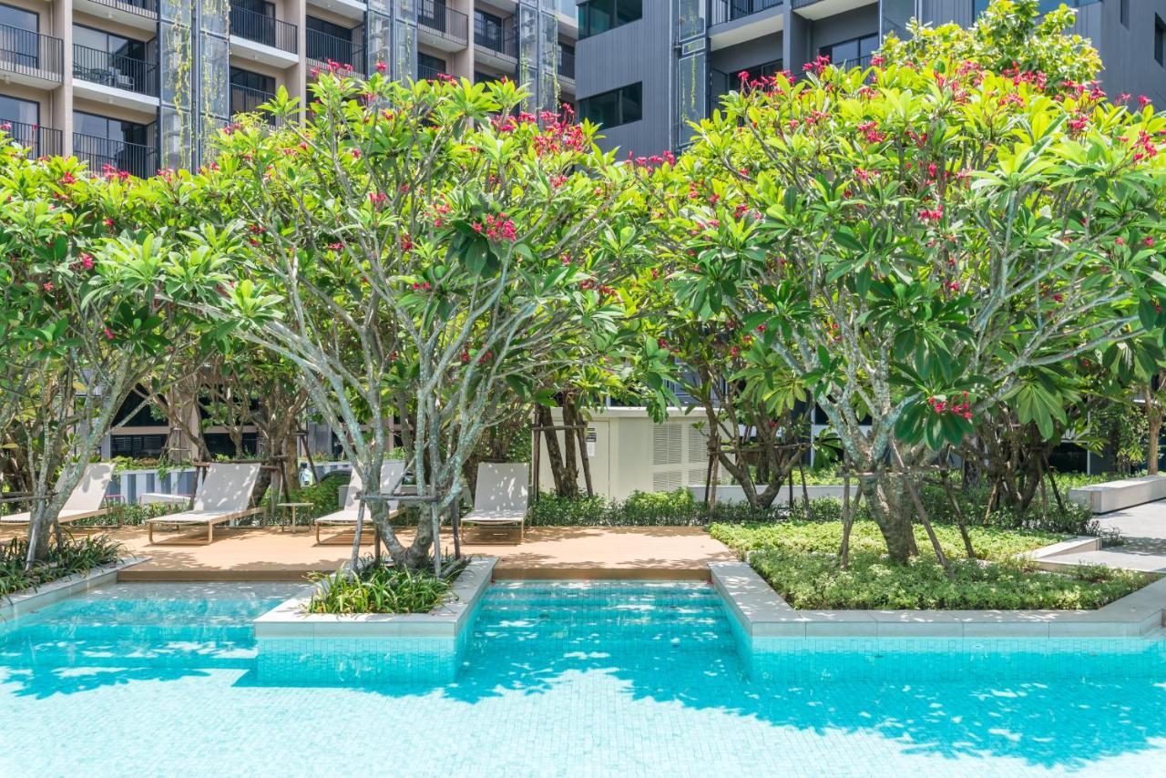 Blossom Sathorn By Plearn Apartment Bangkok Exterior photo
