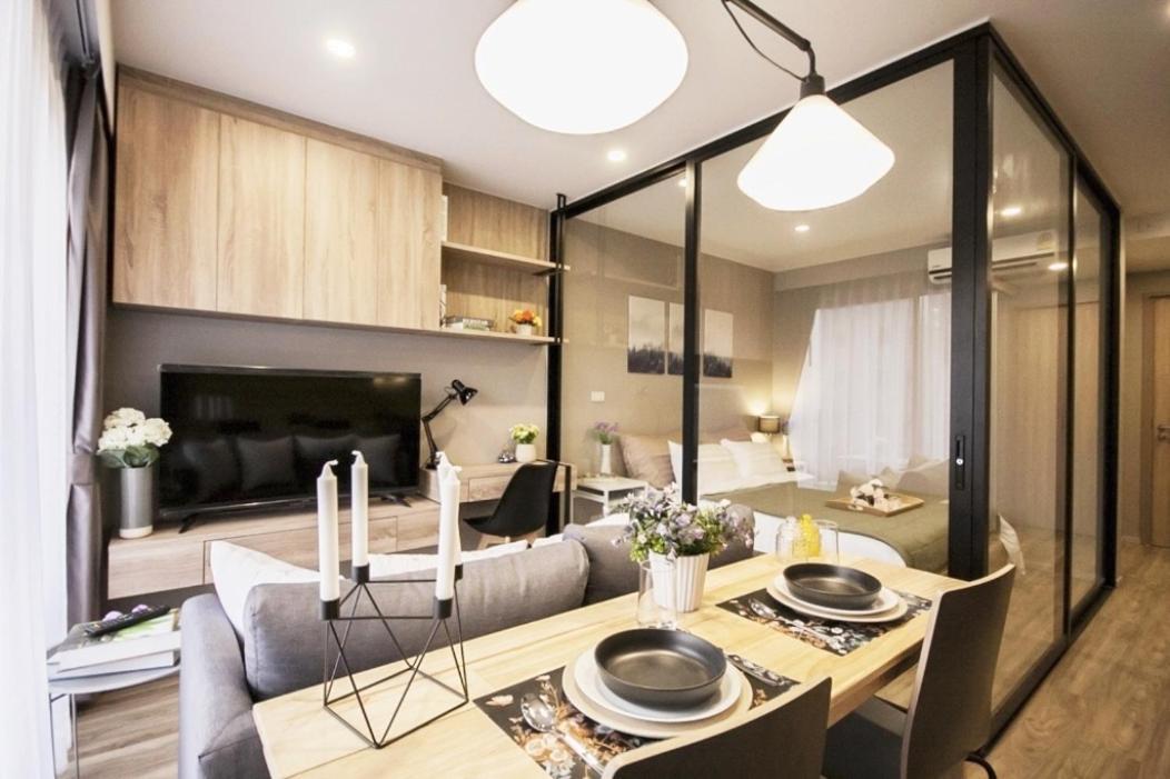 Blossom Sathorn By Plearn Apartment Bangkok Exterior photo