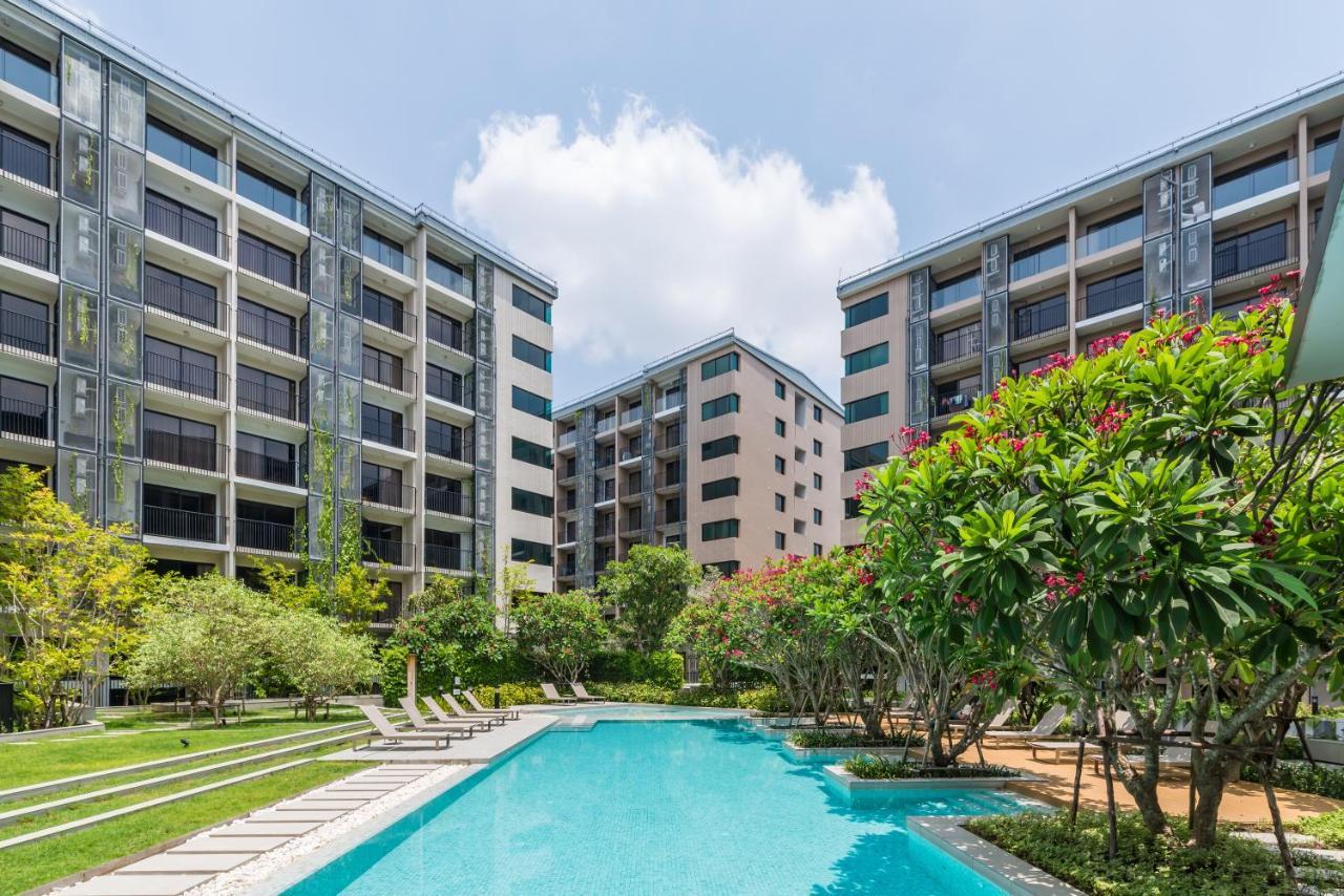 Blossom Sathorn By Plearn Apartment Bangkok Exterior photo