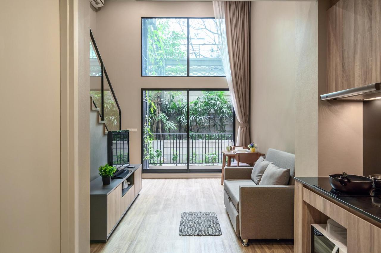 Blossom Sathorn By Plearn Apartment Bangkok Exterior photo