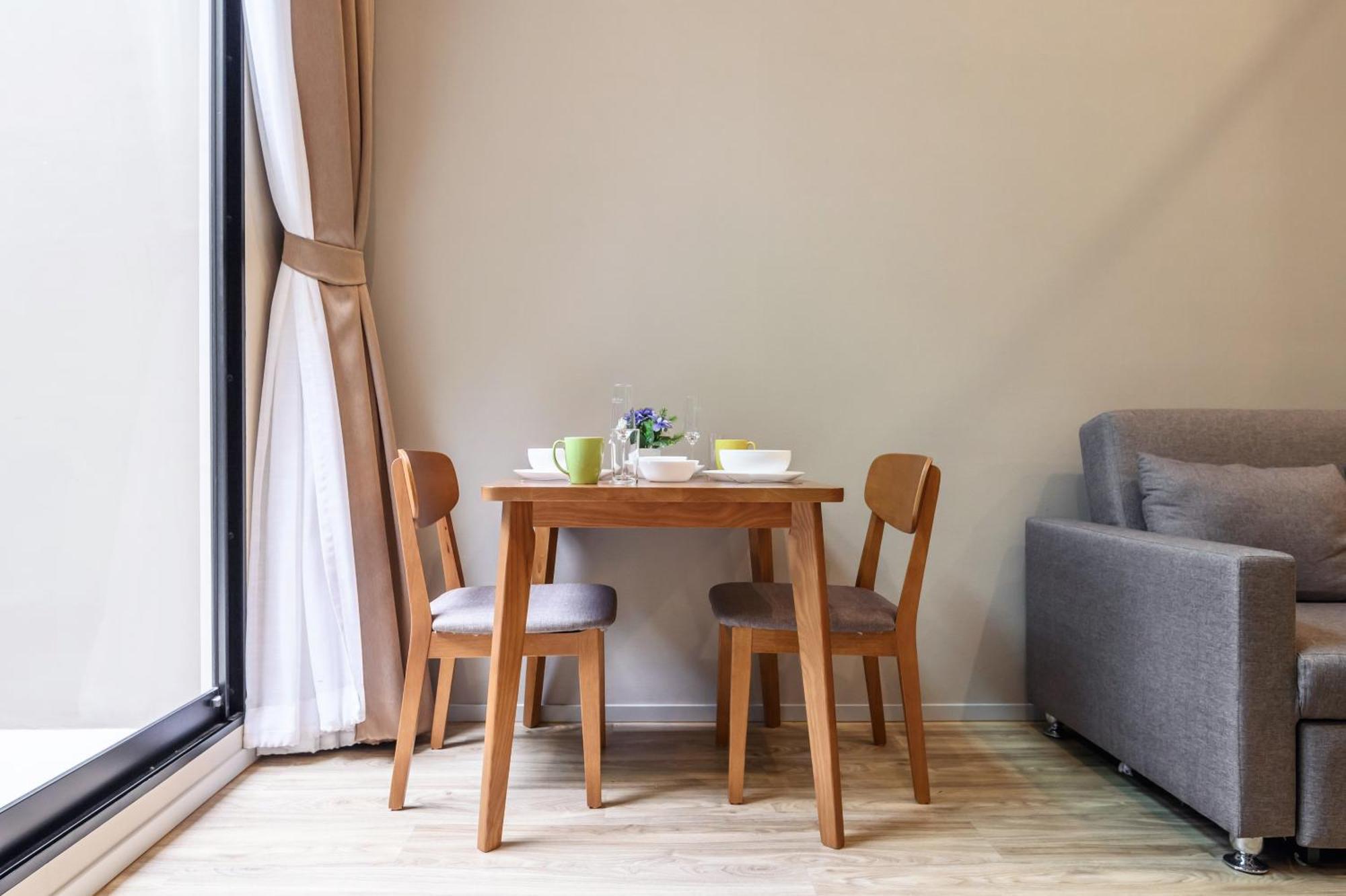 Blossom Sathorn By Plearn Apartment Bangkok Room photo