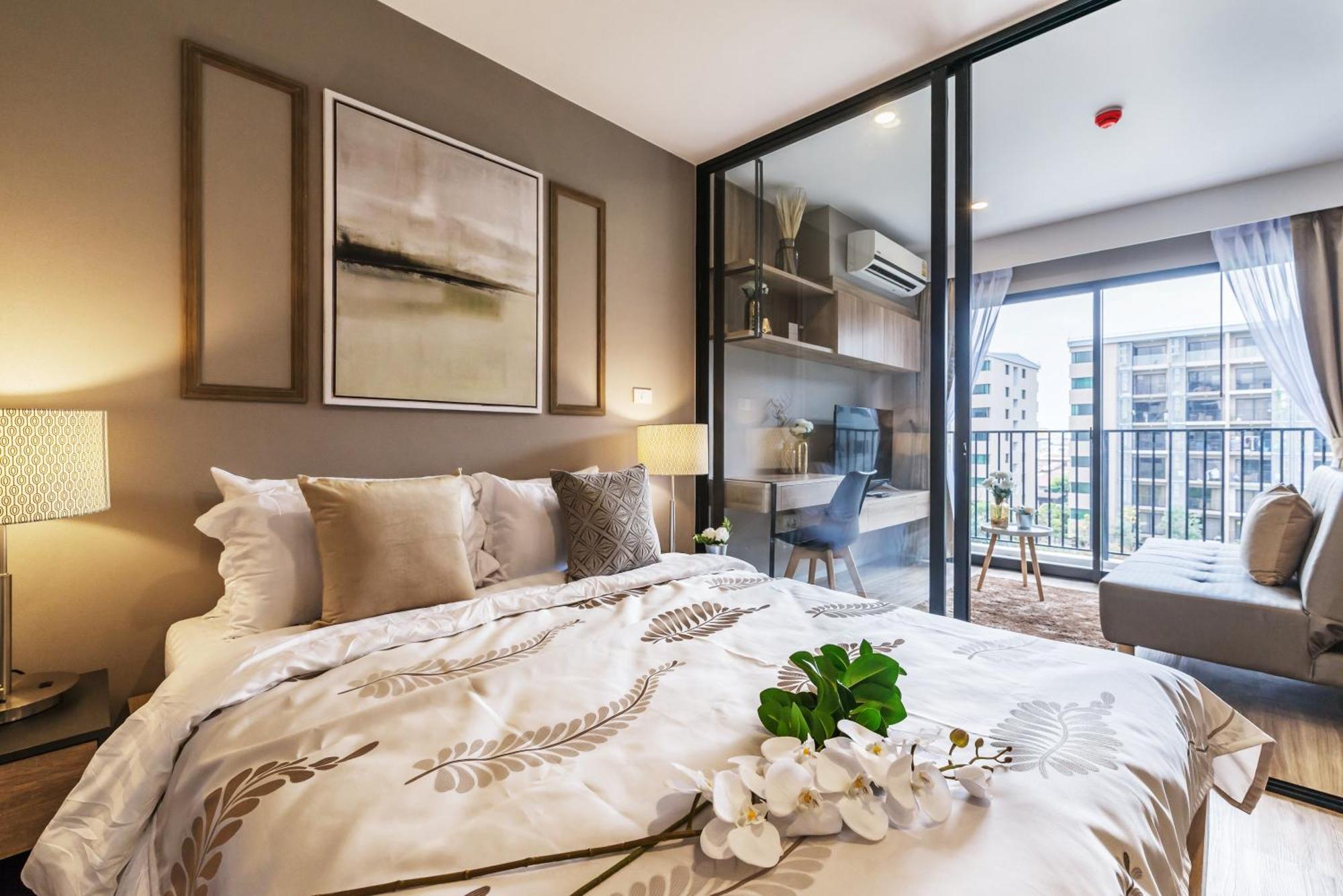 Blossom Sathorn By Plearn Apartment Bangkok Room photo
