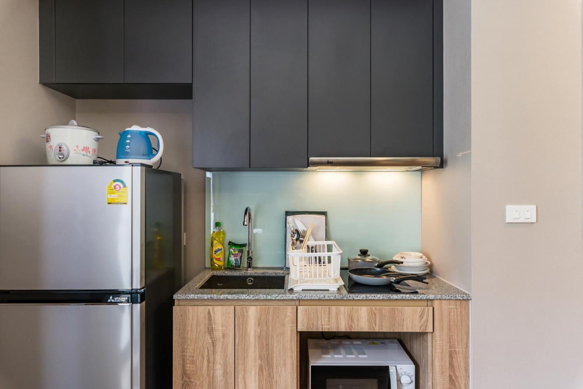Blossom Sathorn By Plearn Apartment Bangkok Room photo
